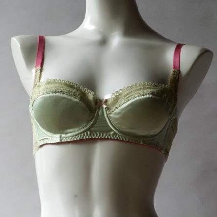 ワイヤーブラ
モエギ
E,F,G,Hカップ