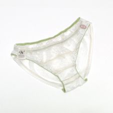 REGULAR SHORTS
レギュラー ショーツ
レフレ