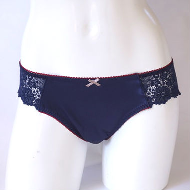 【在庫僅か】
レギュラーショーツ
レクトゥールネイビーB 
Ｌサイズ