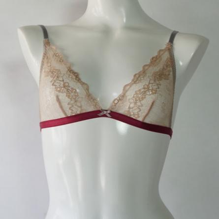 ノンワイヤーブラ
イランイラン
1枚レース