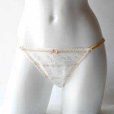 ストリングタンガ
クラシックオフ