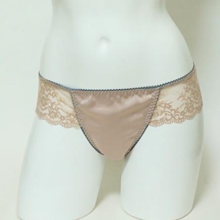 タンガ
Cannelle
シナモン