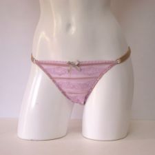 ストリングタンガ
フジ